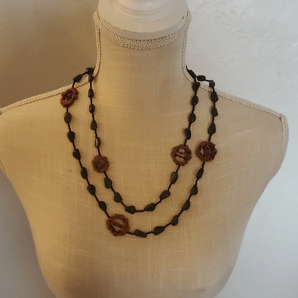 Vintage Walnut Shell Slice Long Necklace With Green Black Beads